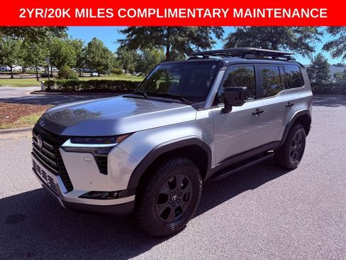 Used 2025 Lexus GX 550 AWD/4WD image 3
