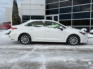 Used 2022 Toyota Corolla LE w/ LE Convenience Package video 2