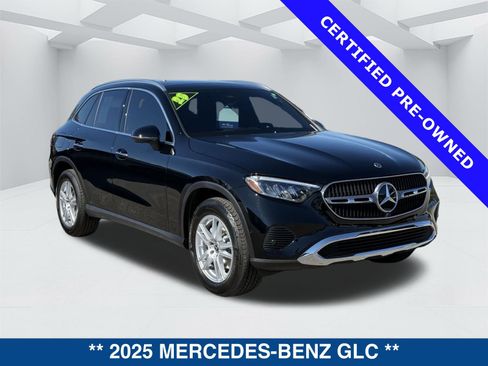 Used 2025 Mercedes-Benz GLC 300 image 2