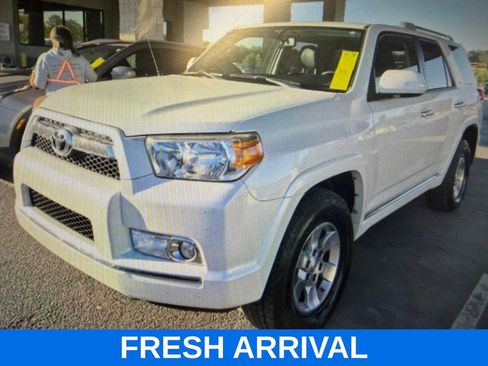 Used 2013 Toyota 4Runner SR5 w/ Premium Pkg AWD/4WD image 1