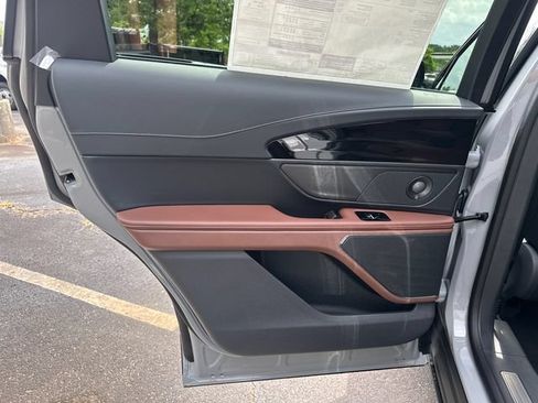 New 2026 Lincoln Nautilus Reserve w/ Jet Appearance Package AWD/4WD image 22