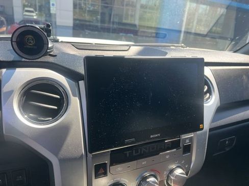 Used 2018 Toyota Tundra SR5 w/ TRD Sport Package image 9