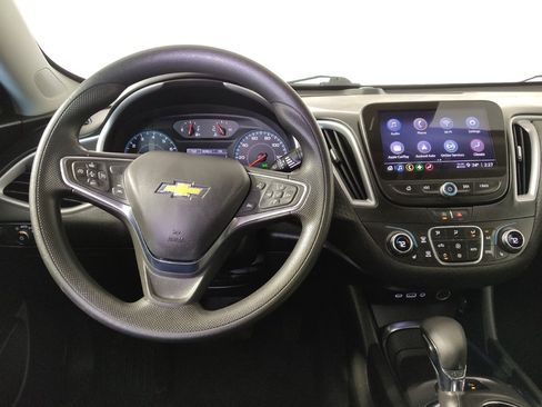Used 2024 Chevrolet Malibu LT FWD image 22