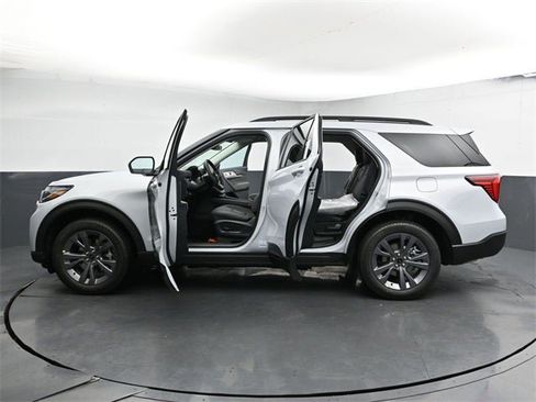 New 2026 Ford Explorer Active w/ Active Comfort Package image 39