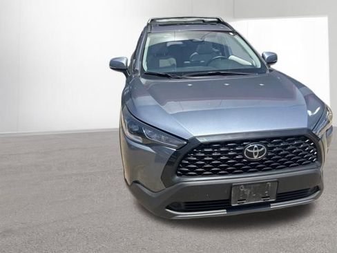 Used 2023 Toyota Corolla Cross LE w/ Moonroof Package AWD/4WD image 3
