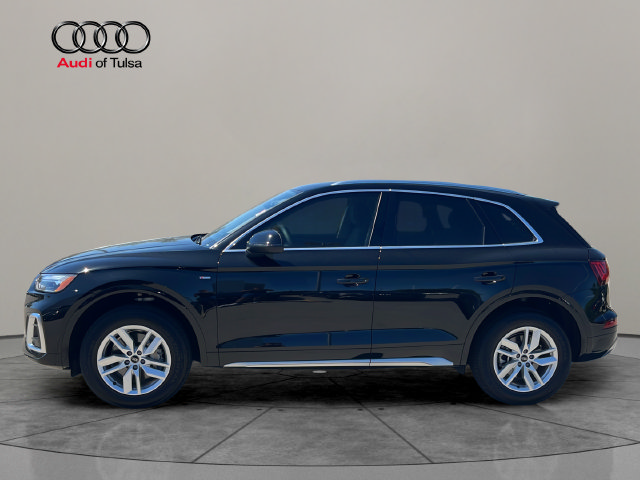 Used 2023 Audi Q5 2.0T Premium w/ Convenience Package AWD/4WD image 2