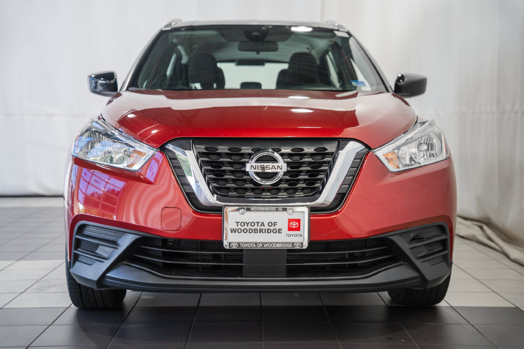 Used 2020 Nissan Kicks SV FWD image 2