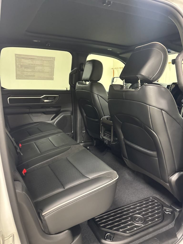 New 2026 RAM 1500 Laramie w/ Laramie Preferred Package AWD/4WD image 35