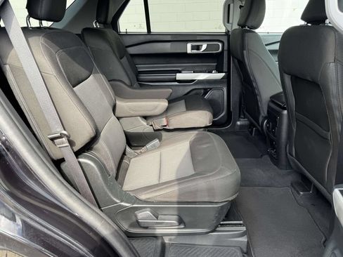 Used 2022 Ford Explorer XLT AWD/4WD image 15
