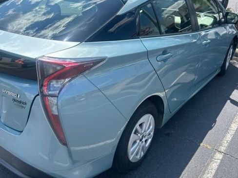 Used 2016 Toyota Prius Two FWD image 3