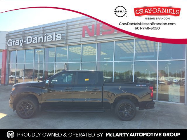Used 2024 Chevrolet Silverado 1500 Custom w/ Turbomax Blackout Package AWD/4WD 360° Tour