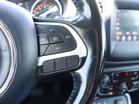 Used 2020 Jeep Compass Latitude FWD image 20