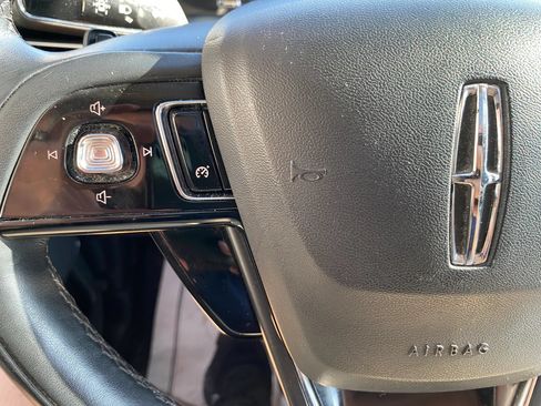 Used 2021 Lincoln Aviator Reserve w/ Elements Package Plus AWD/4WD image 18