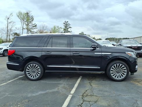 Used 2021 Lincoln Navigator L Reserve w/ Luxury Package image 3