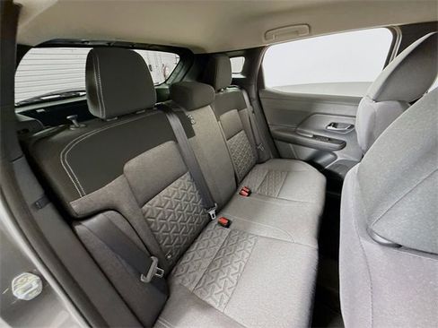 Certified 2025 Nissan Kicks SV image 27