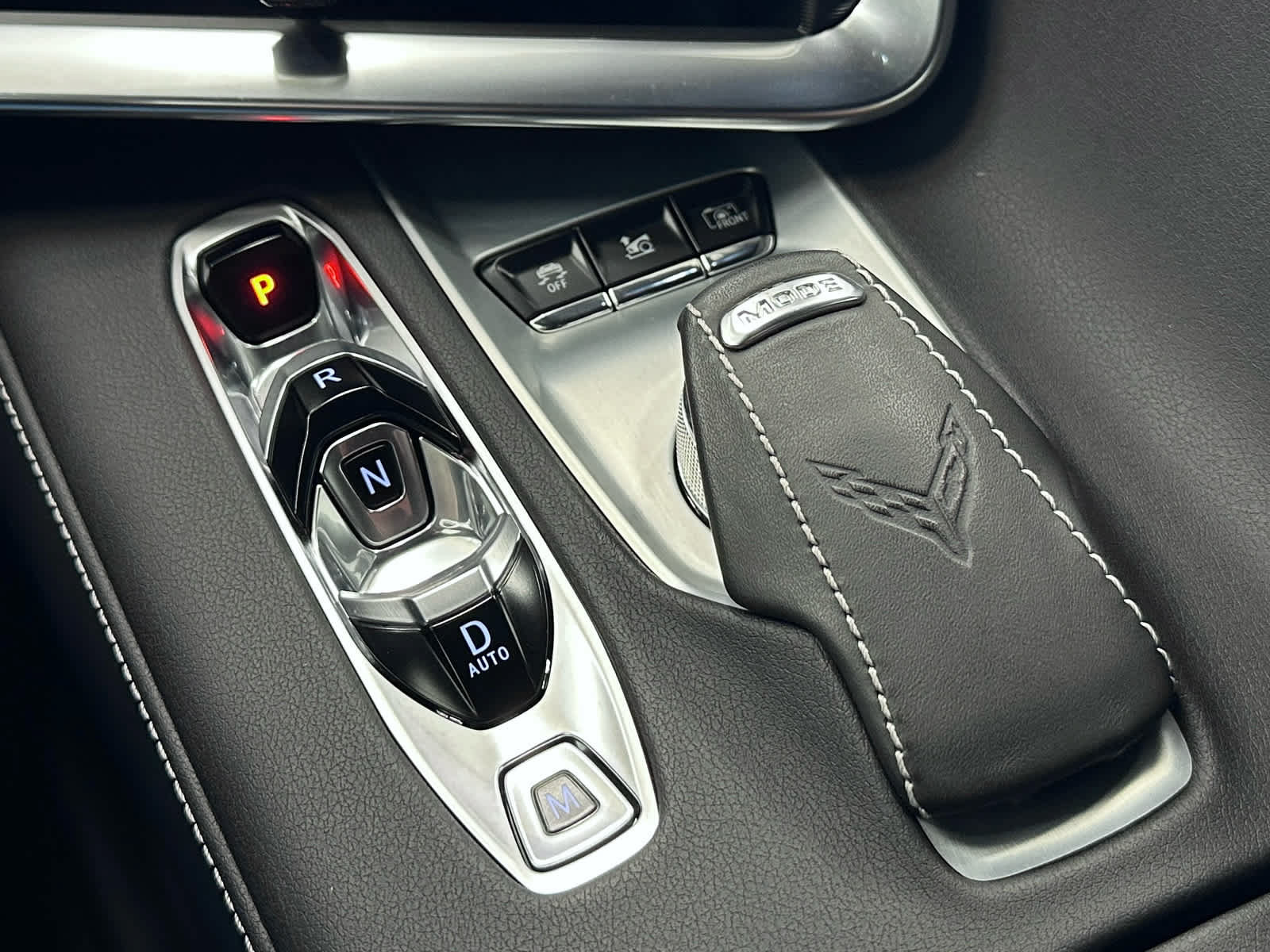 Used 2022 Chevrolet Corvette Stingray Preferred Cpe w/ Z51 Performance Package RWD image 25