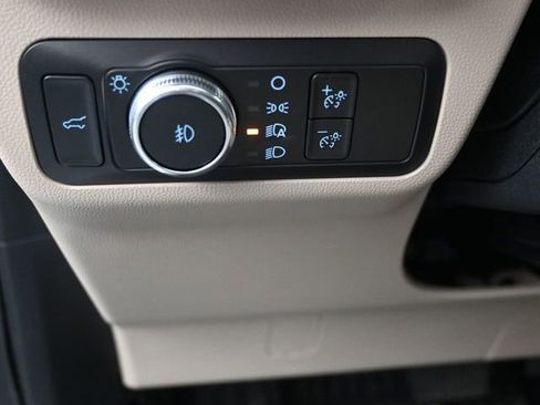 Used 2022 Ford Escape SEL image 10