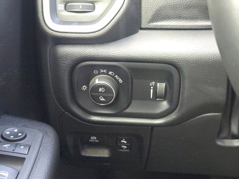 Used 2022 RAM 1500 Lone Star image 23