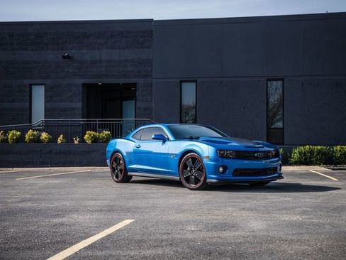 Used 2013 Chevrolet Camaro SS w/ Hot Wheels Special Edition image 38