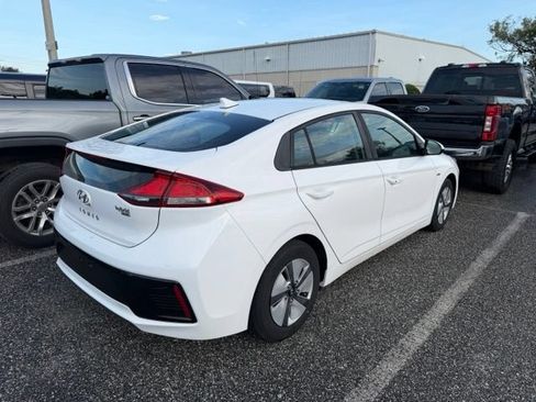 Used 2018 Hyundai Ioniq Blue FWD image 8