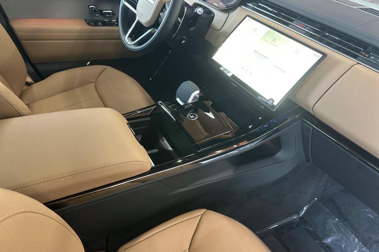 New 2027 Land Rover Range Rover Sport SE AWD/4WD image 29