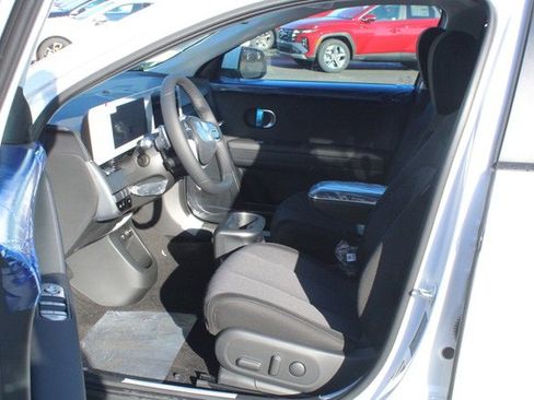 New 2024 Hyundai Ioniq 5 SEL image 13