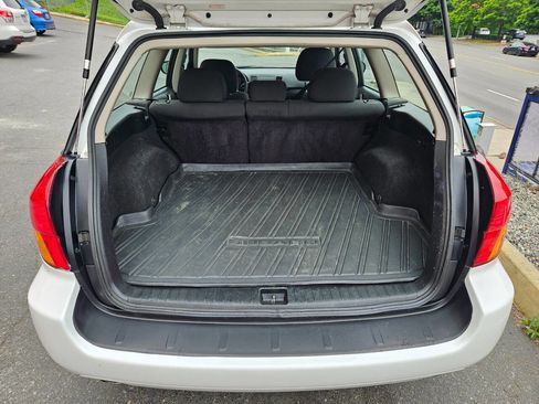 Used 2005 Subaru Legacy 2.5i AWD/4WD image 11