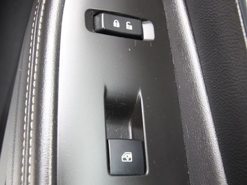 Used 2015 Buick Encore Convenience FWD image 23