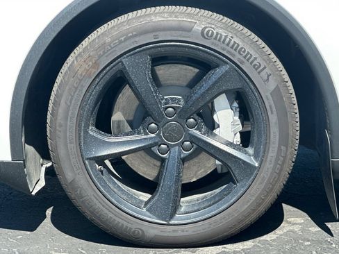 Used 2026 Tesla Model Y Long Range AWD/4WD image 41