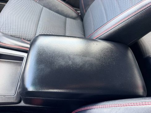 Used 2015 Toyota Camry SE FWD image 41