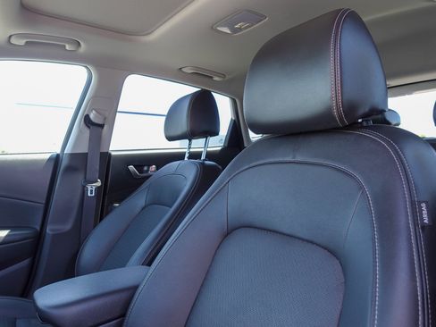Used 2021 Hyundai Kona Limited AWD/4WD image 11
