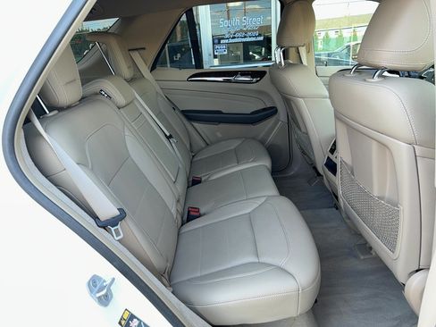 Used 2013 Mercedes-Benz ML 350 4MATIC image 24