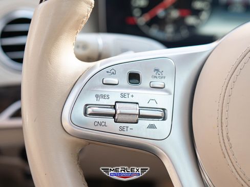 Used 2020 Mercedes-Benz S 560 4MATIC Sedan w/ Premium Package image 24