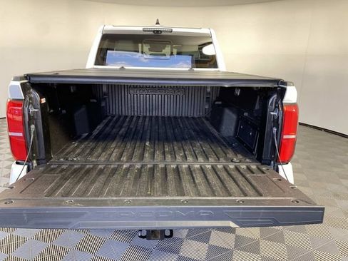 Used 2024 Toyota Tacoma Limited w/ Limited Package (LT) AWD/4WD image 8