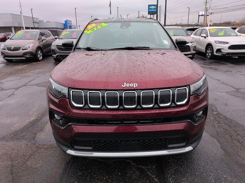 Used 2022 Jeep Compass Limited image 3