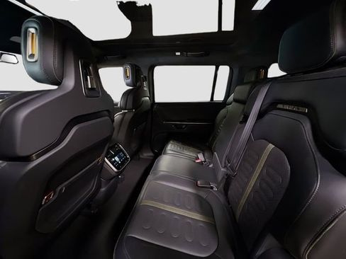 Used 2025 Rivian R1S Adventure image 25