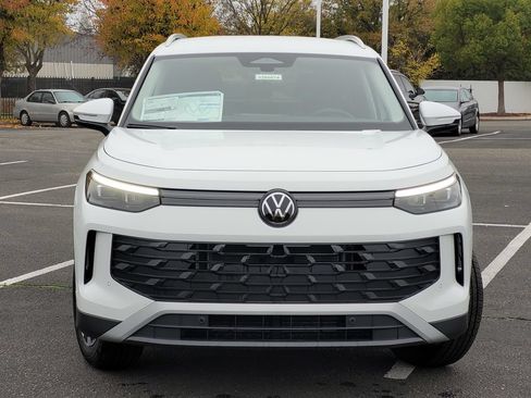 New 2026 Volkswagen Tiguan S AWD/4WD image 2