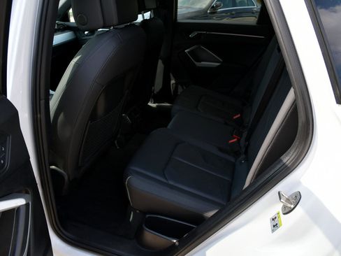 Used 2020 Audi Q3 2.0T Premium image 26