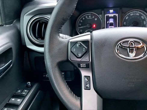 Used 2023 Toyota Tacoma TRD Sport image 23