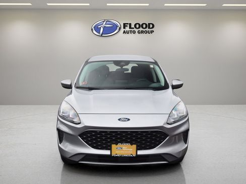 Used 2021 Ford Escape SE image 2