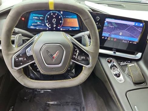 Used 2022 Chevrolet Corvette Stingray Premium Conv w/ Z51 Performance Package image 32