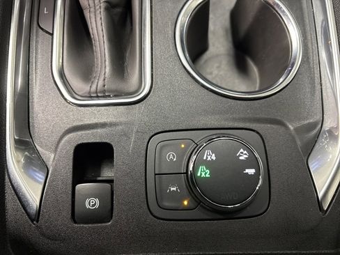 Used 2023 Chevrolet Traverse LT image 26