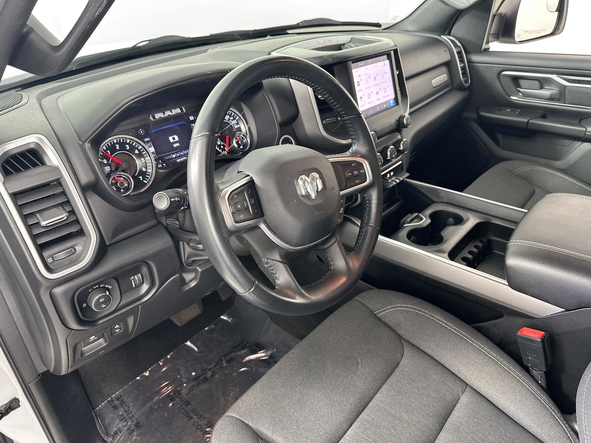 Used 2022 RAM 1500 Big Horn AWD/4WD image 9