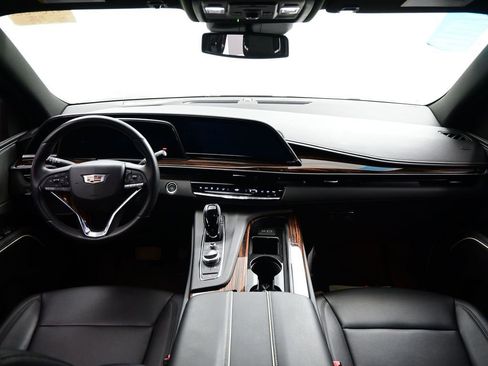 Used 2023 Cadillac Escalade ESV Luxury image 8