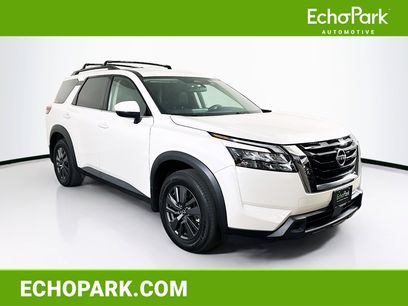 Used 2024 Nissan Pathfinder SV