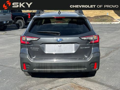 Used 2022 Subaru Outback Premium image 7