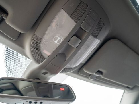 Used 2011 Mercedes-Benz R 350 4MATIC image 19