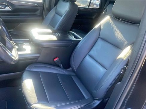 Used 2022 Chevrolet Tahoe LT w/ Luxury Package image 11