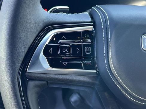 New 2025 Jeep Grand Cherokee Overland image 10