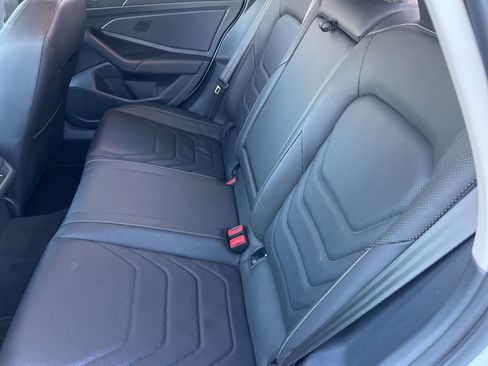 Used 2021 Volkswagen Jetta SEL Premium image 28